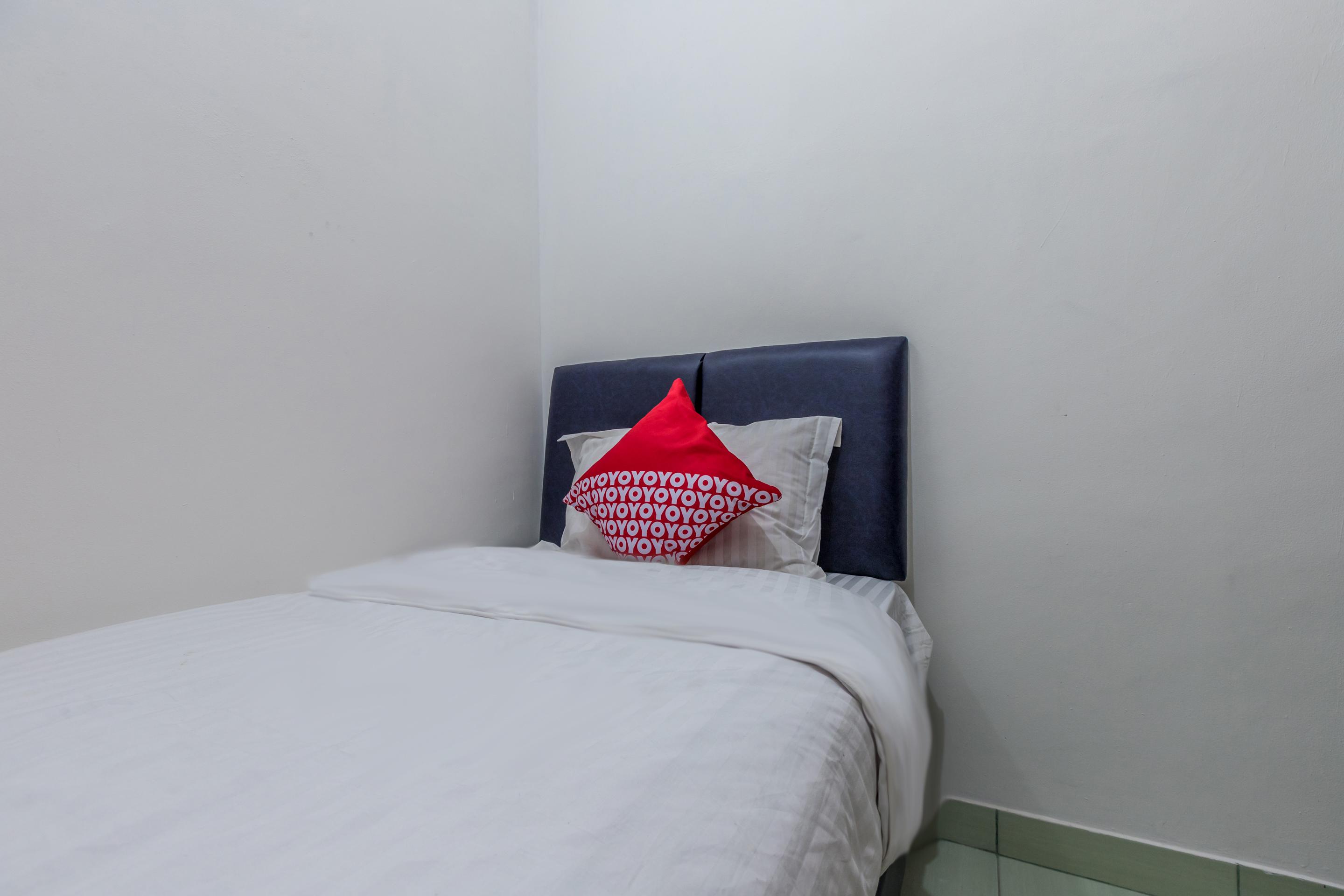 Super Oyo 1487 Residence Khoe Jakarta Exterior photo