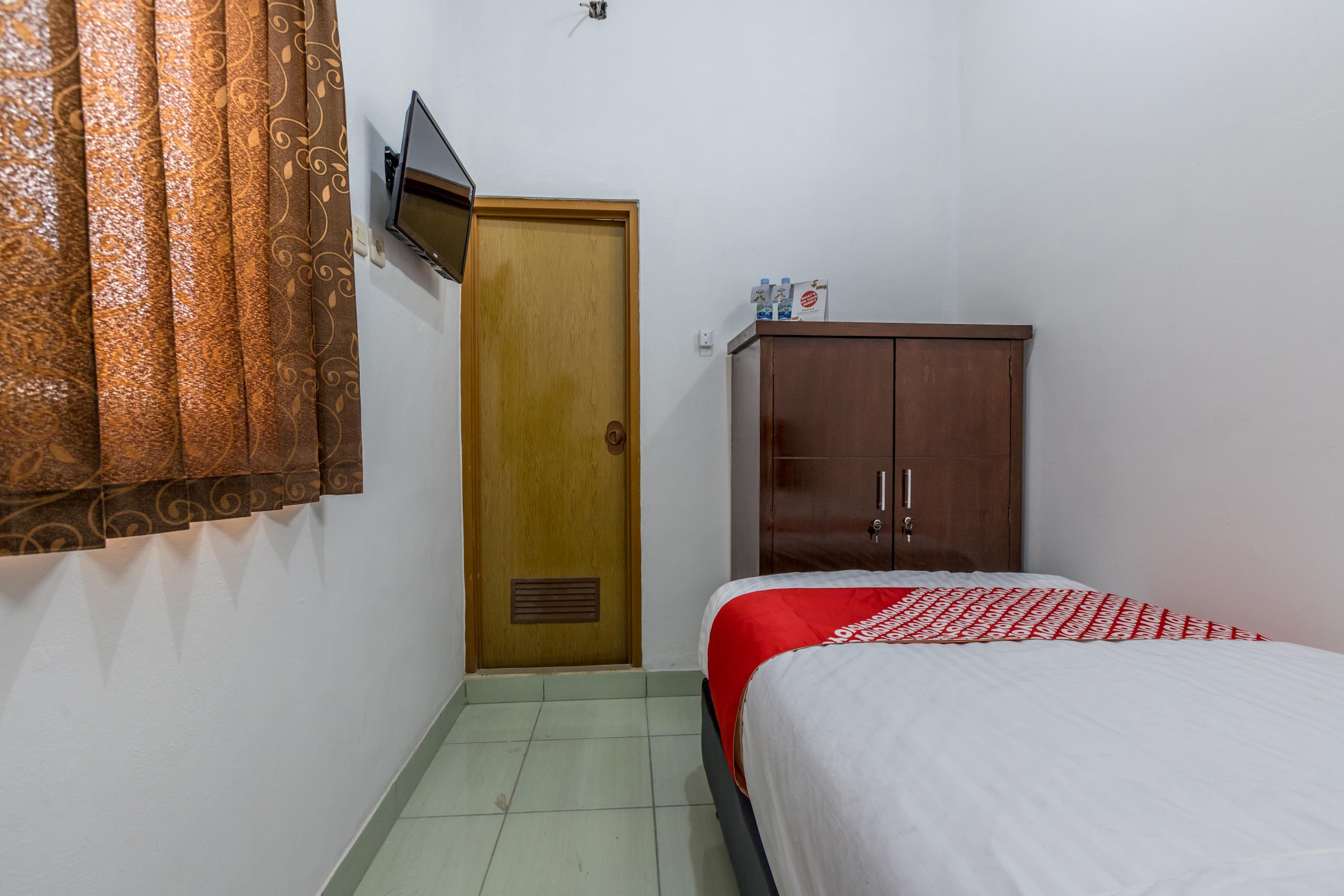 Super Oyo 1487 Residence Khoe Jakarta Exterior photo